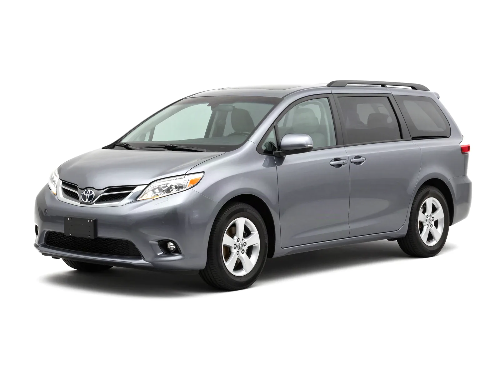 Toyota Sienna 2016 — تأجير سيارات في جورجيا، Cartome