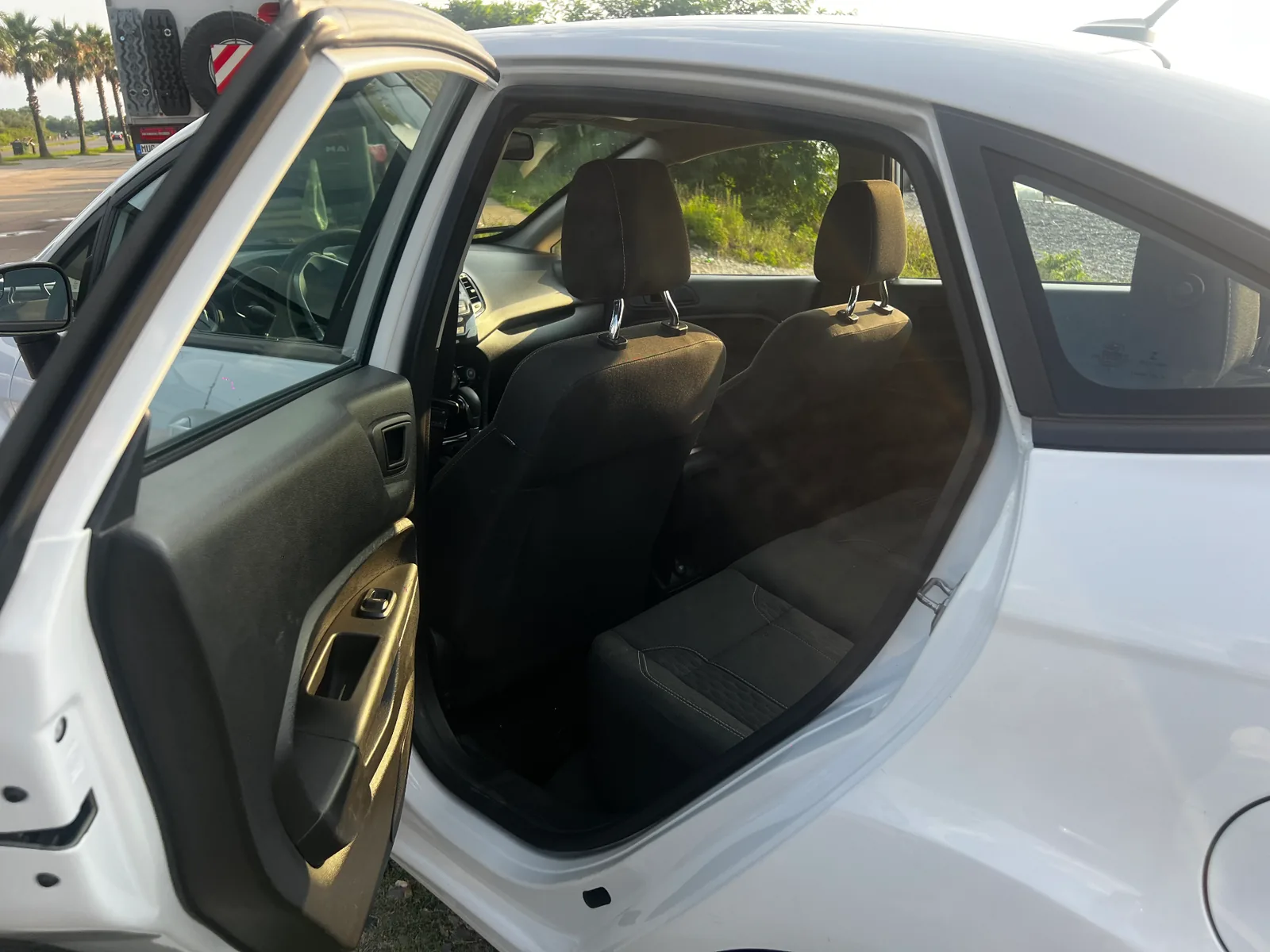 Ford Fiesta 2019 — Gürcistan'da araç kiralama, Cartome